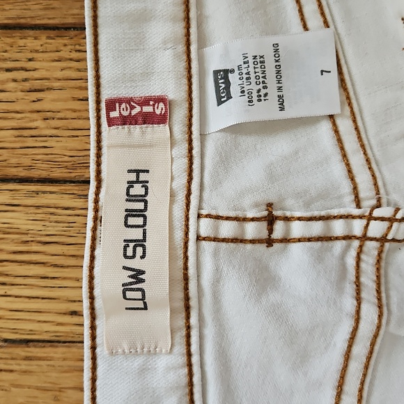 Levi's White Low Slouch  Low Waisted Cuffed Carpi Pants - Picture 2 of 7